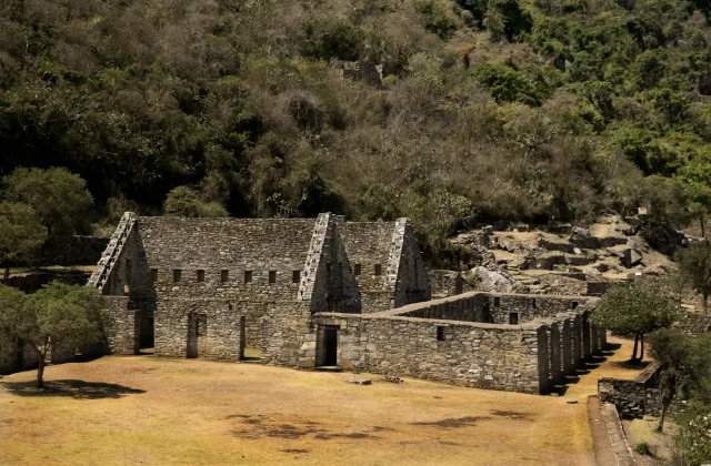 ruins-choquequirao-inca-archaeological-site-peru-similar-machu-picchu (18)